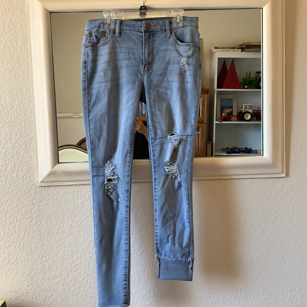 Tinseltown size 7 ripped jeans